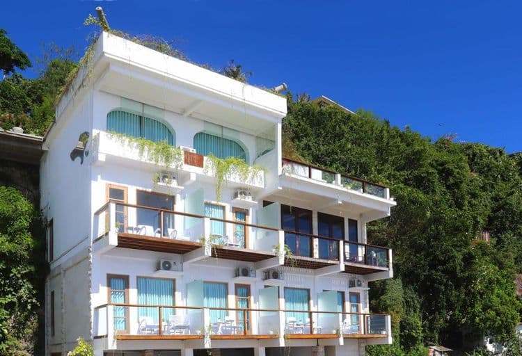 Bale Bingin Beachfront Stay